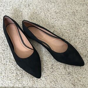 Women’s Caslon pointed toe flat size 8.5